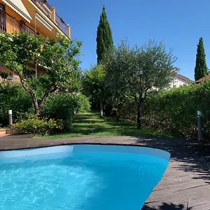 Villa Pineland, Borghetto Santo Spirito